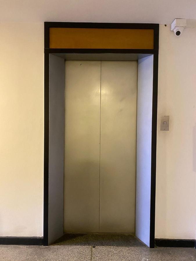 בוגוטה Hostal - Hotel - Apartaestudios Amoblados Chapinero Las Mandarinas - Coworking מראה חיצוני תמונה