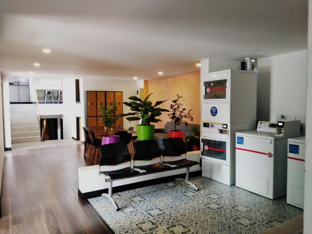 בוגוטה Hostal - Hotel - Apartaestudios Amoblados Chapinero Las Mandarinas - Coworking מראה חיצוני תמונה